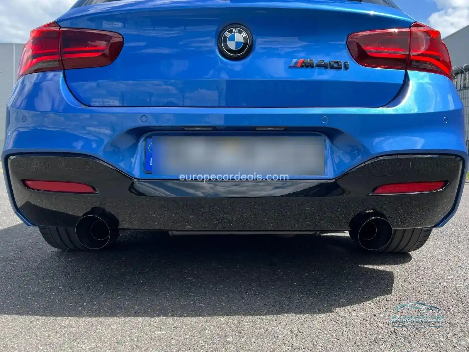 BMW M140i