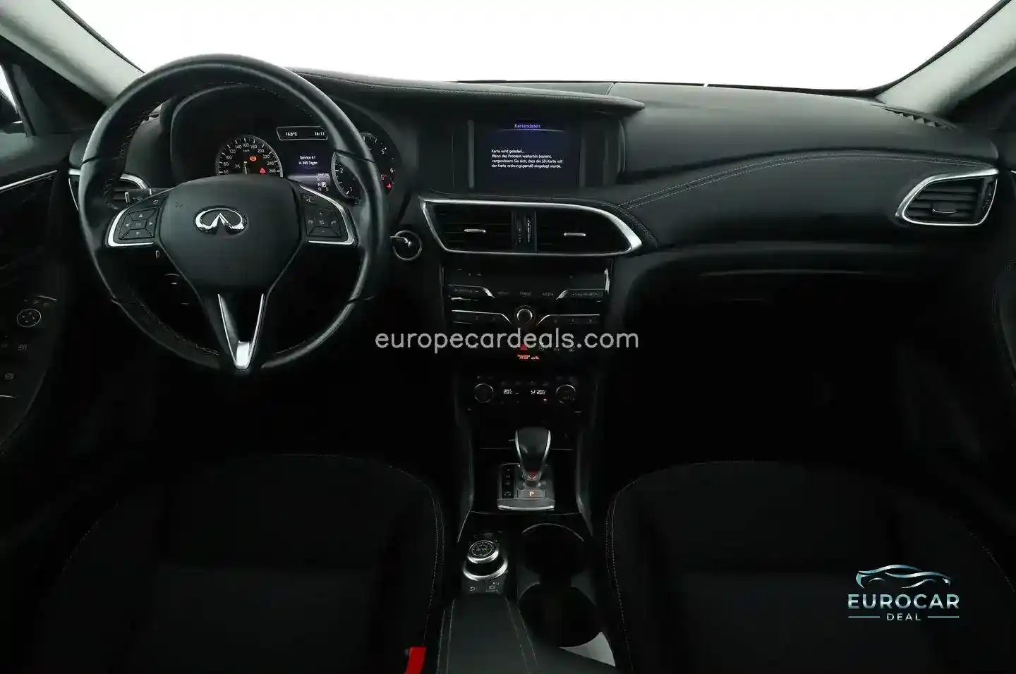Infiniti Q30