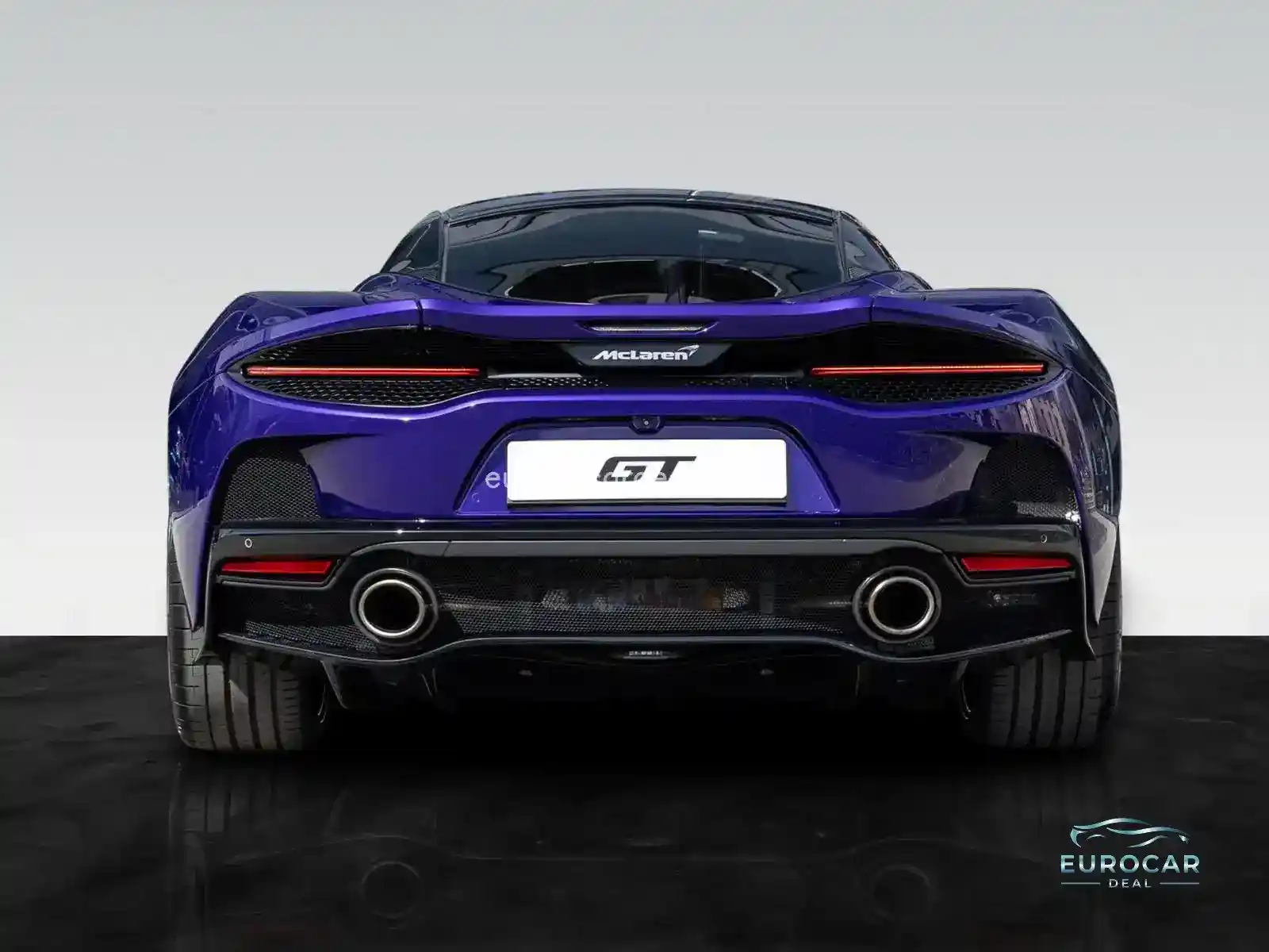 McLaren GT