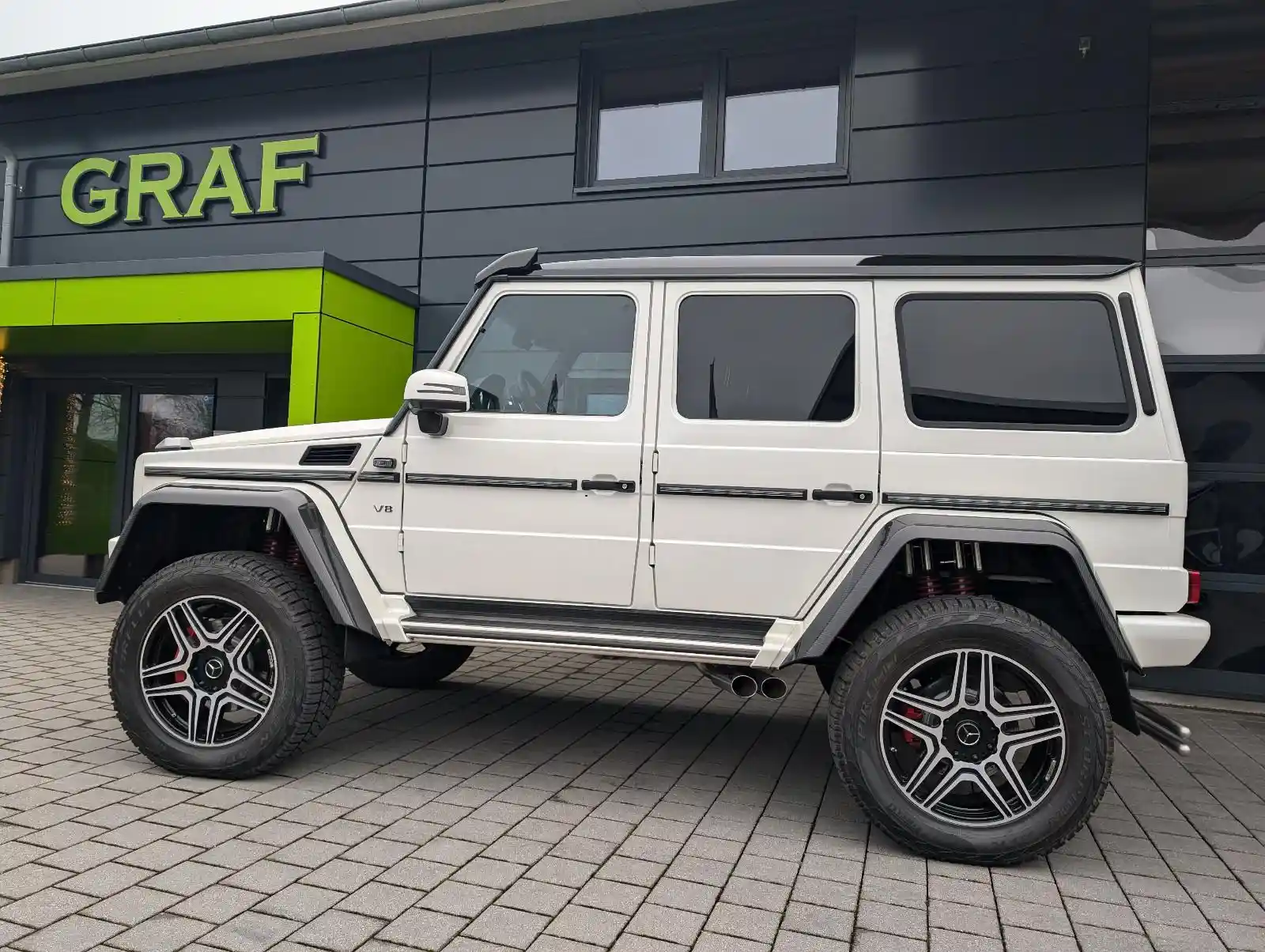 Mercedes-Benz G 500