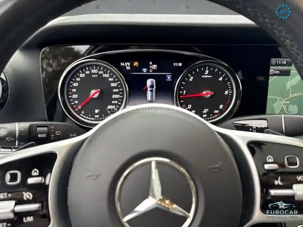 Mercedes-Benz E 220