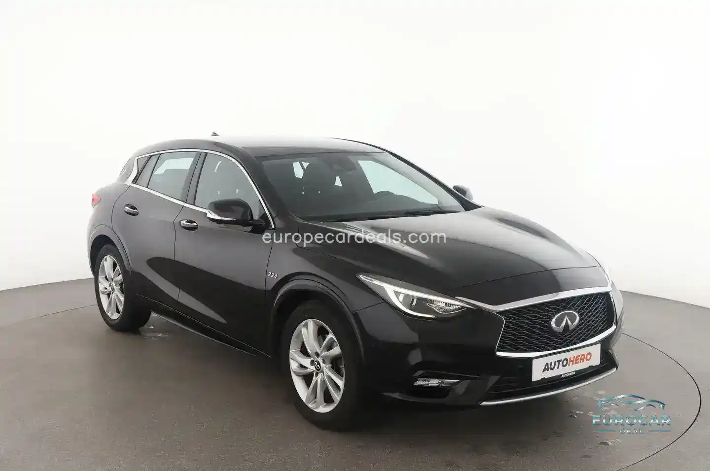Infiniti Q30