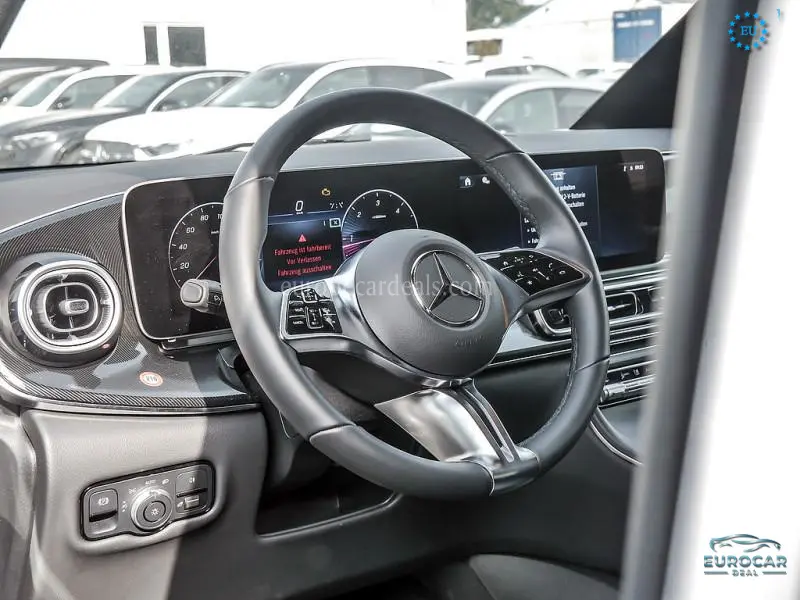 Mercedes-Benz V 220