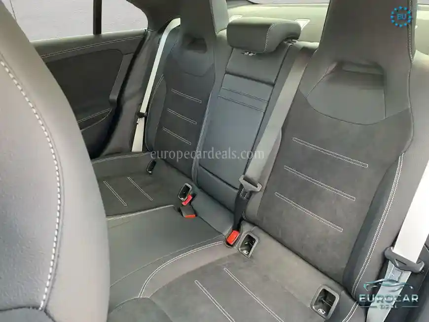 Mercedes-Benz CLA 180