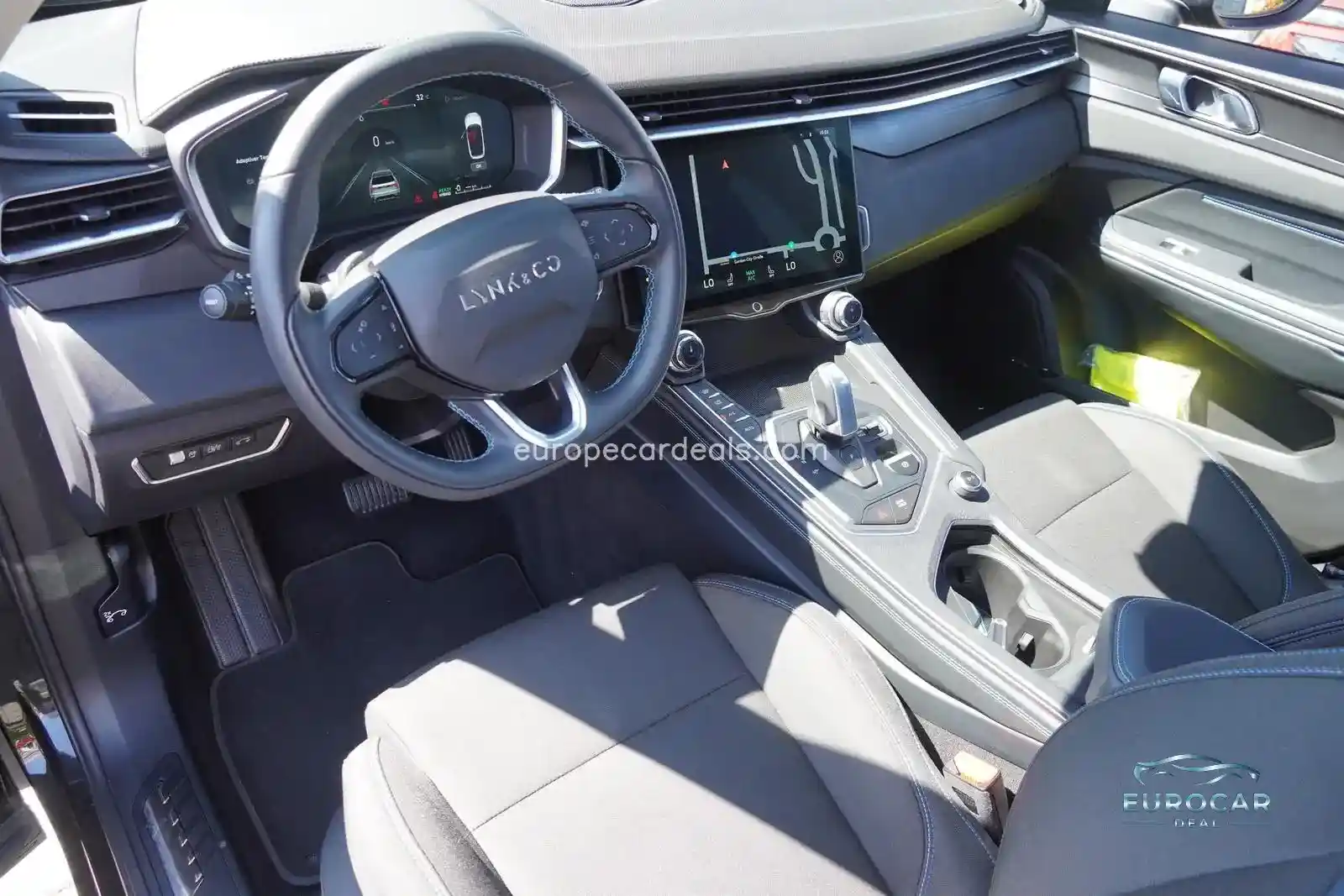 Lynk&Co 01