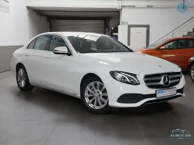 Mercedes-Benz E 200