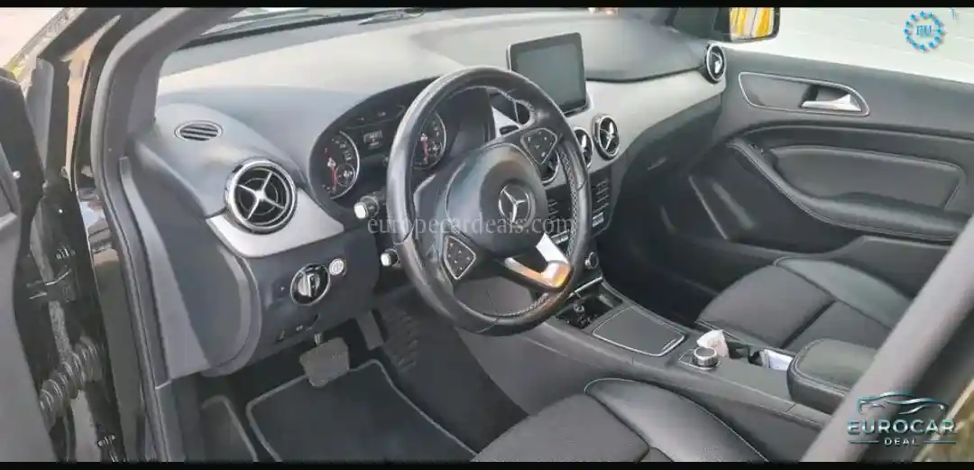 Mercedes-Benz B 200