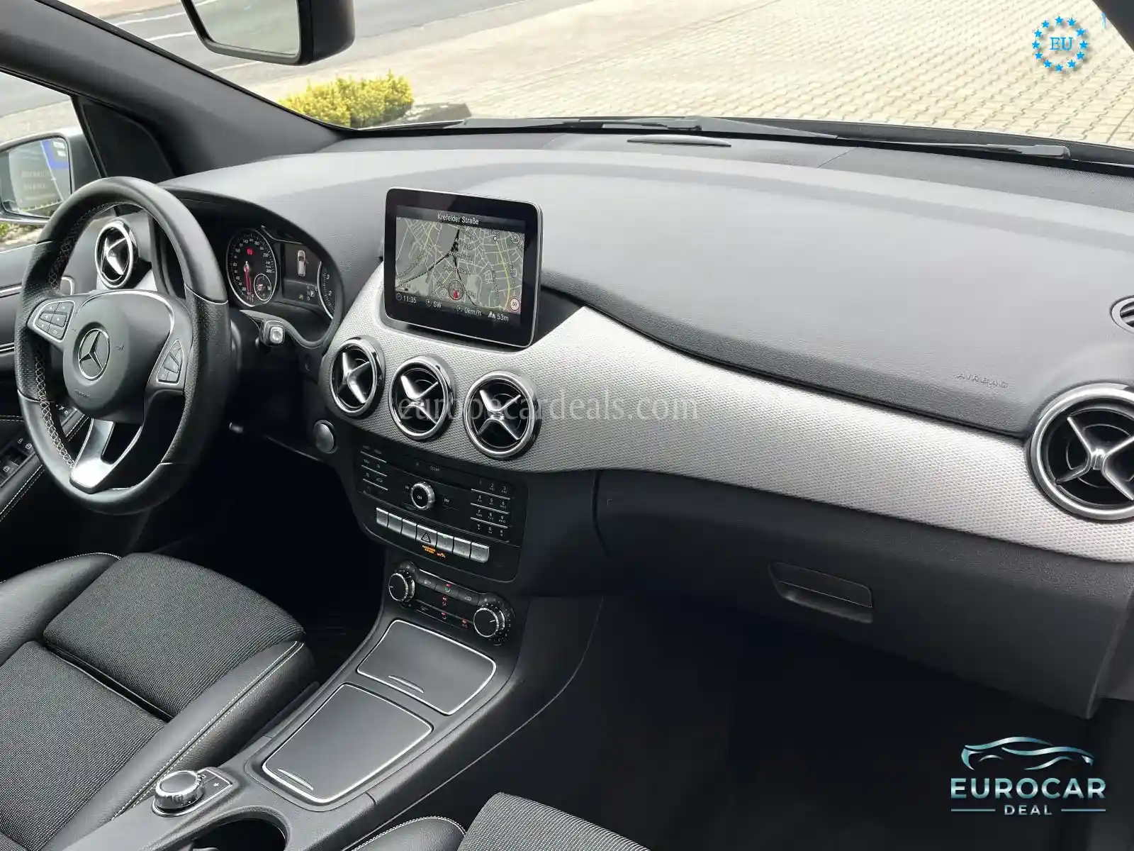 Mercedes-Benz B 180