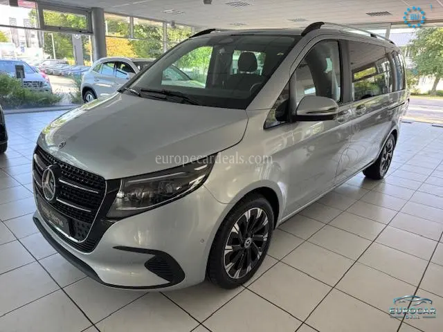 Mercedes-Benz V 220