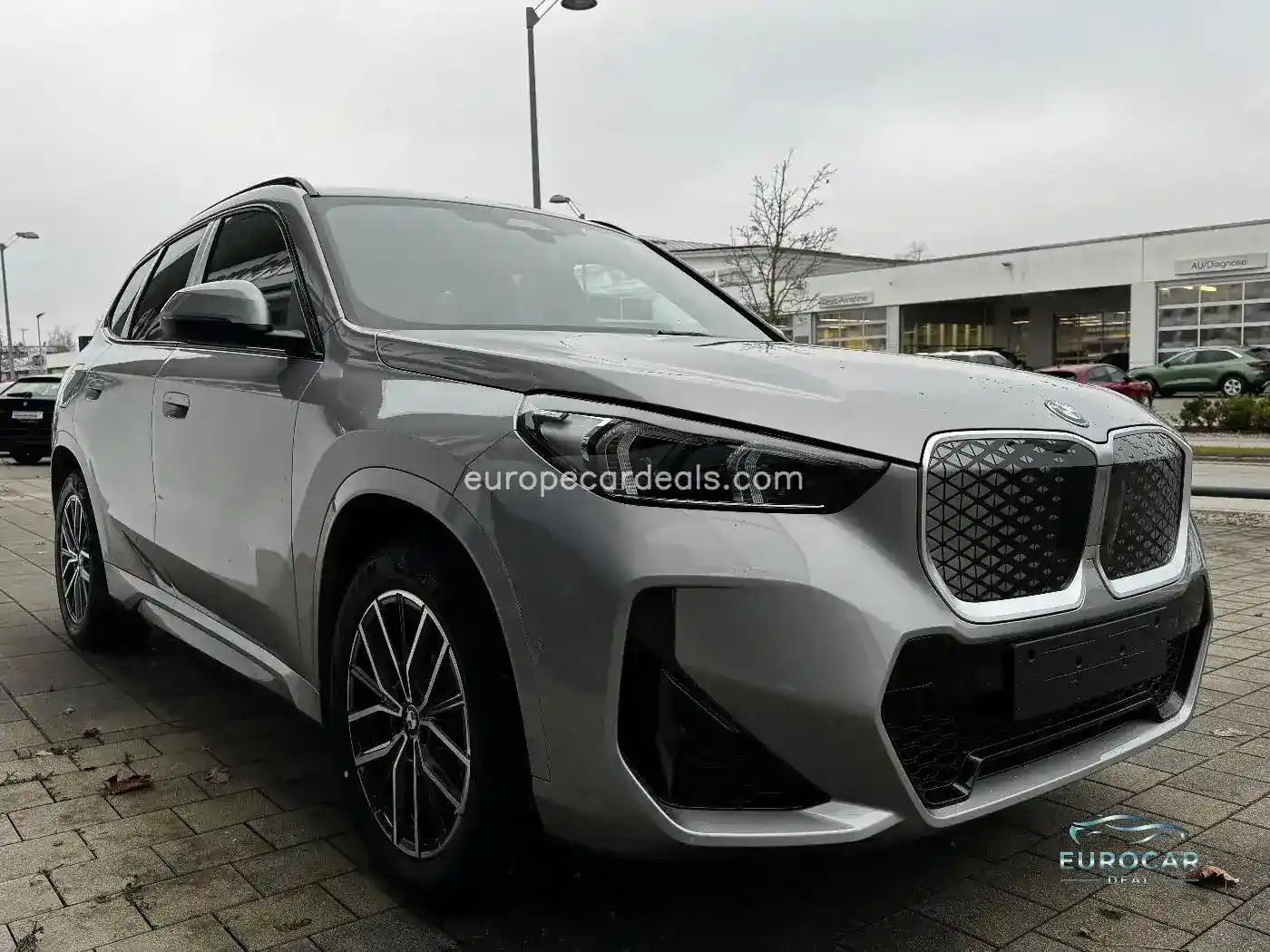 BMW iX1