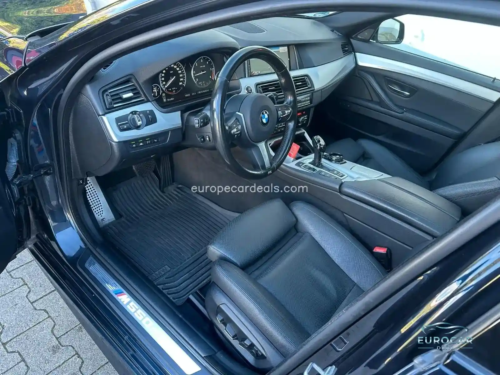 BMW M550