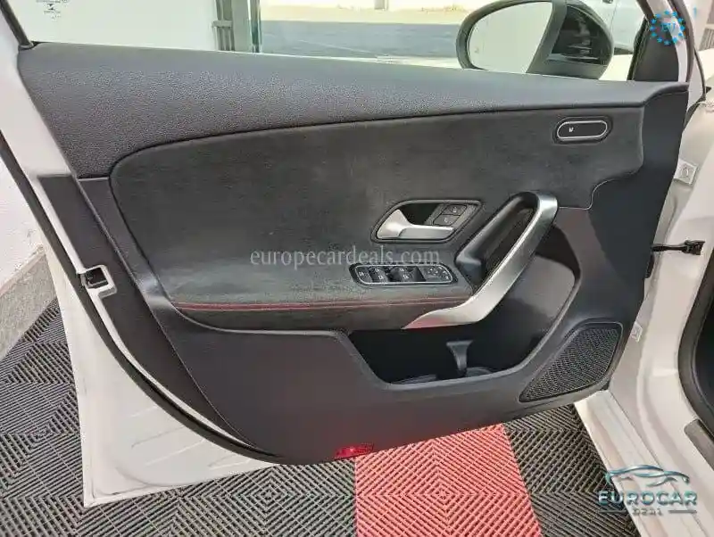 Mercedes-Benz A 220