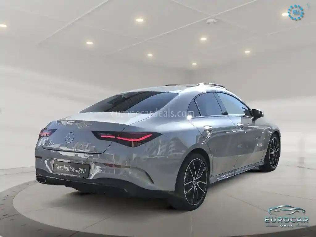 Mercedes-Benz CLA 200