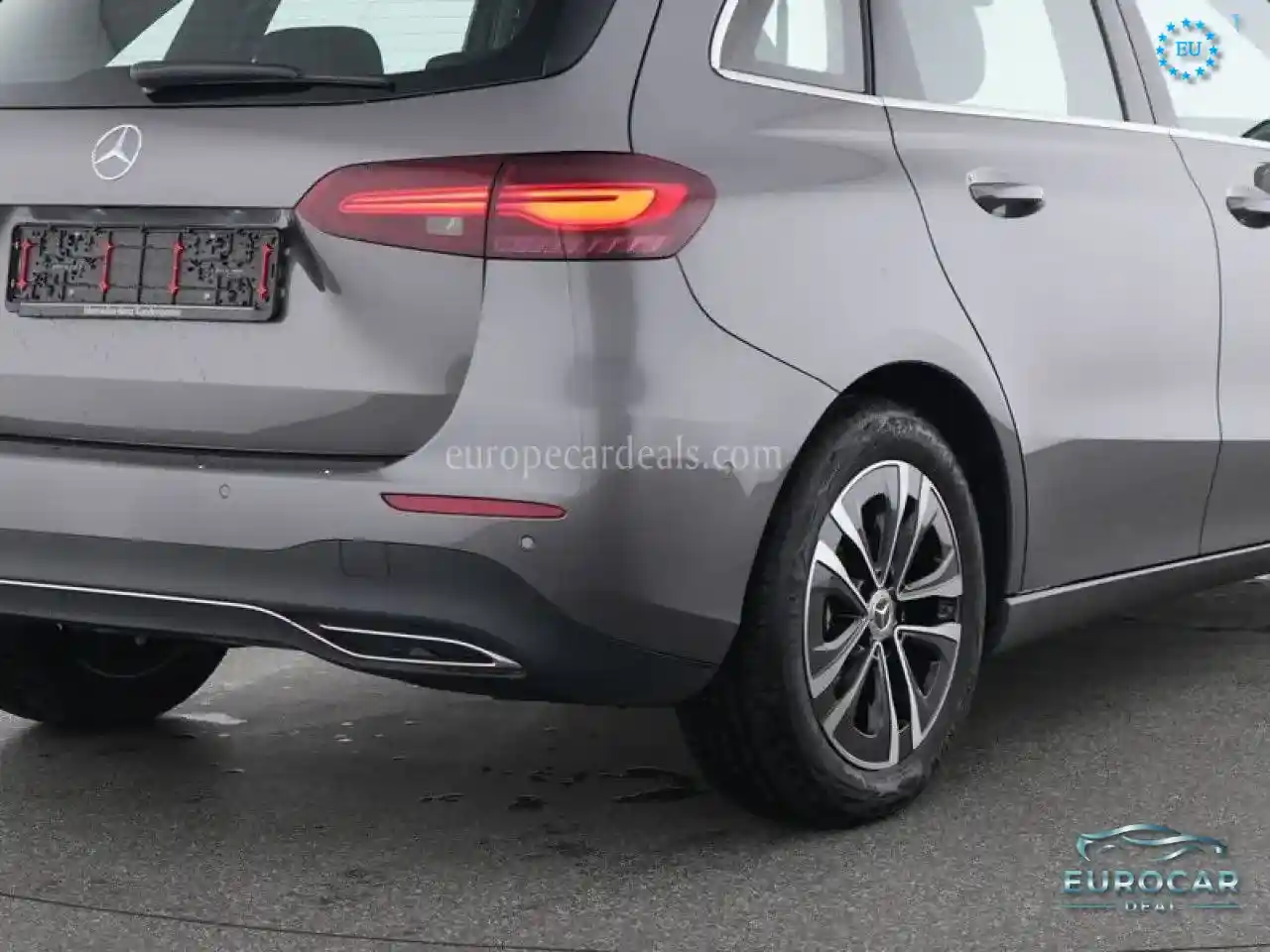 Mercedes-Benz B 180