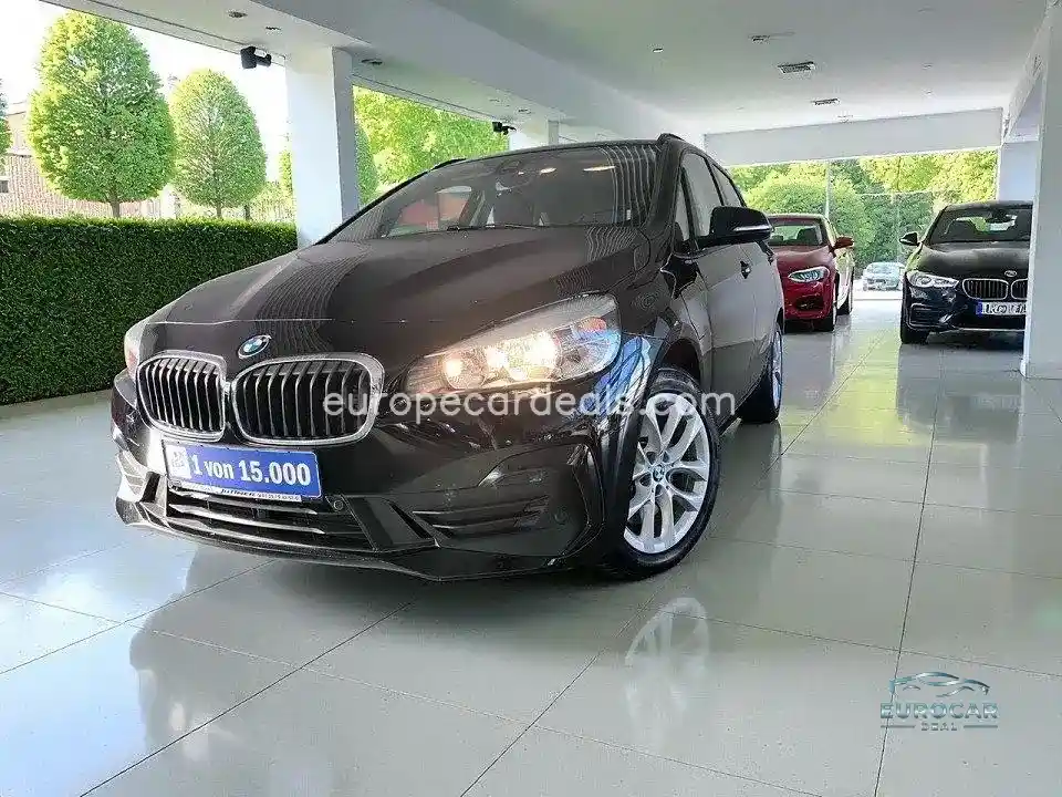 BMW 225