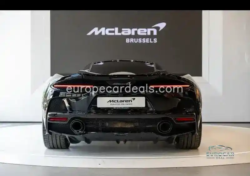 McLaren GT