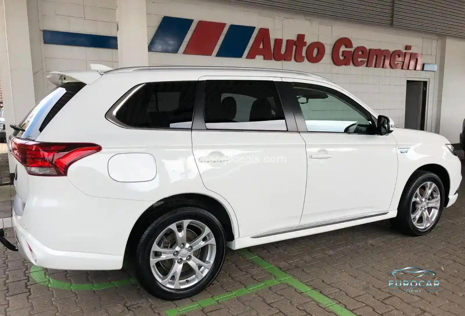 Mitsubishi Plug-in Hybrid Outlander