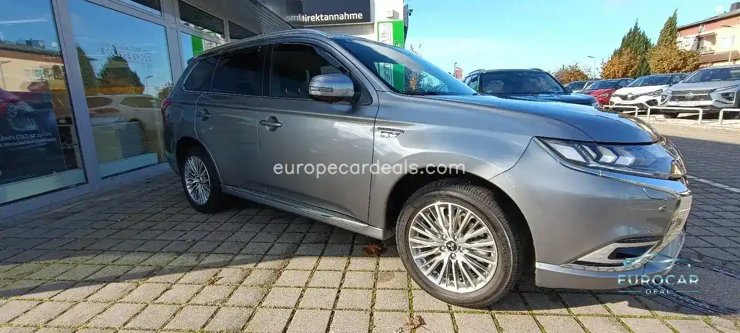 Mitsubishi Plug-in Hybrid Outlander