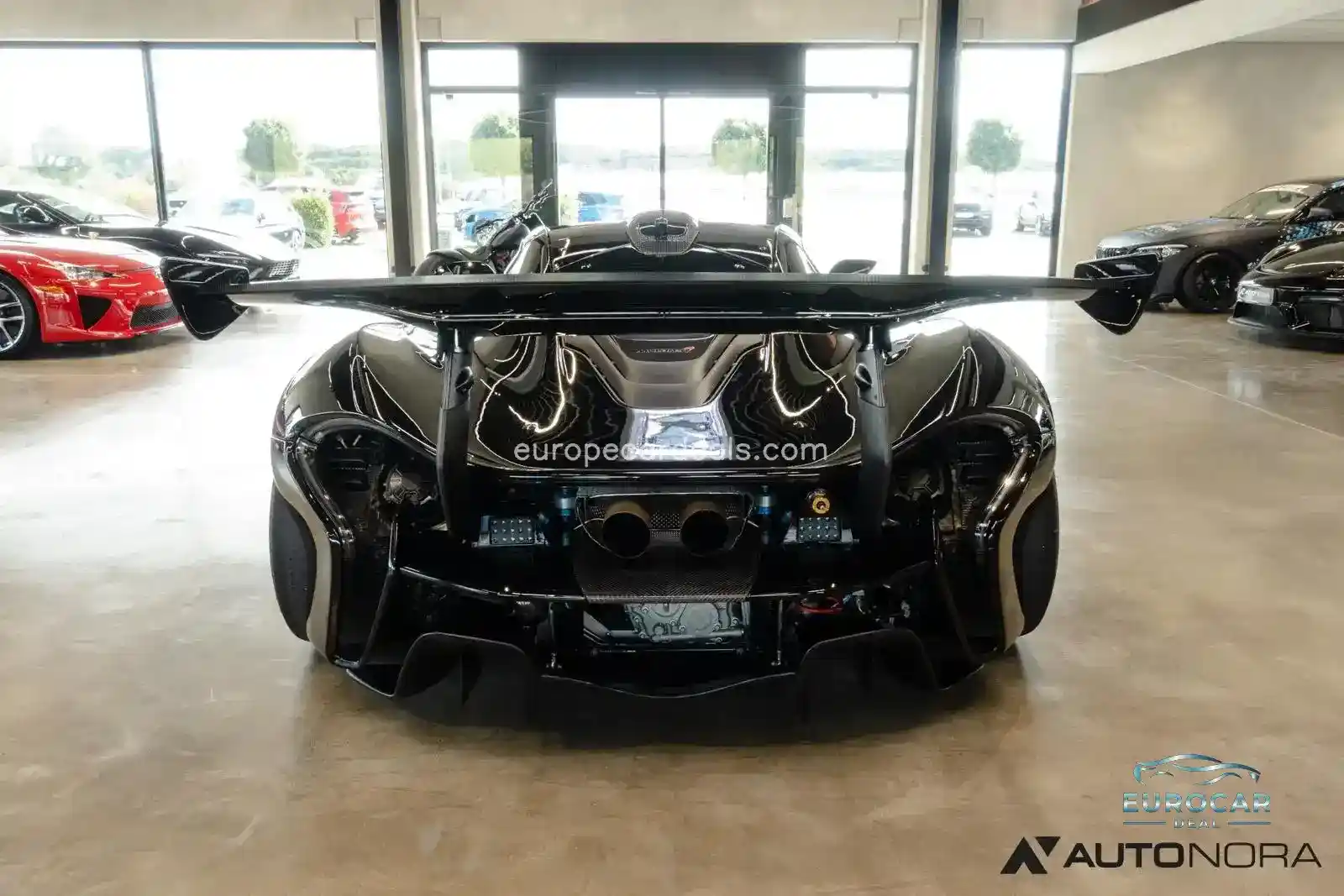 McLaren P1