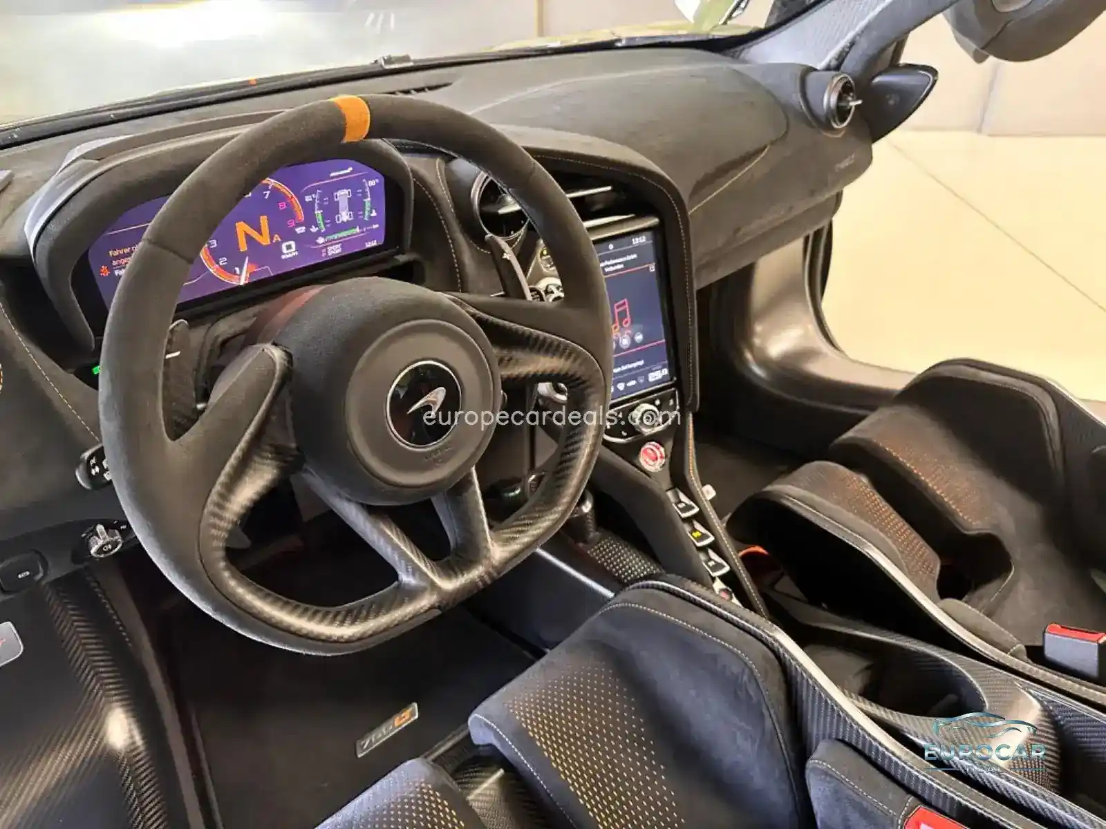 McLaren 765LT