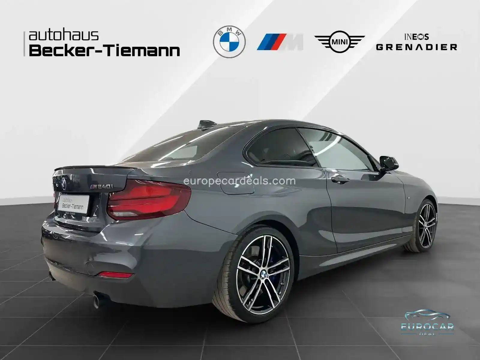 BMW M240i