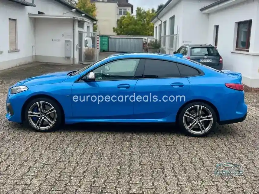 BMW M235