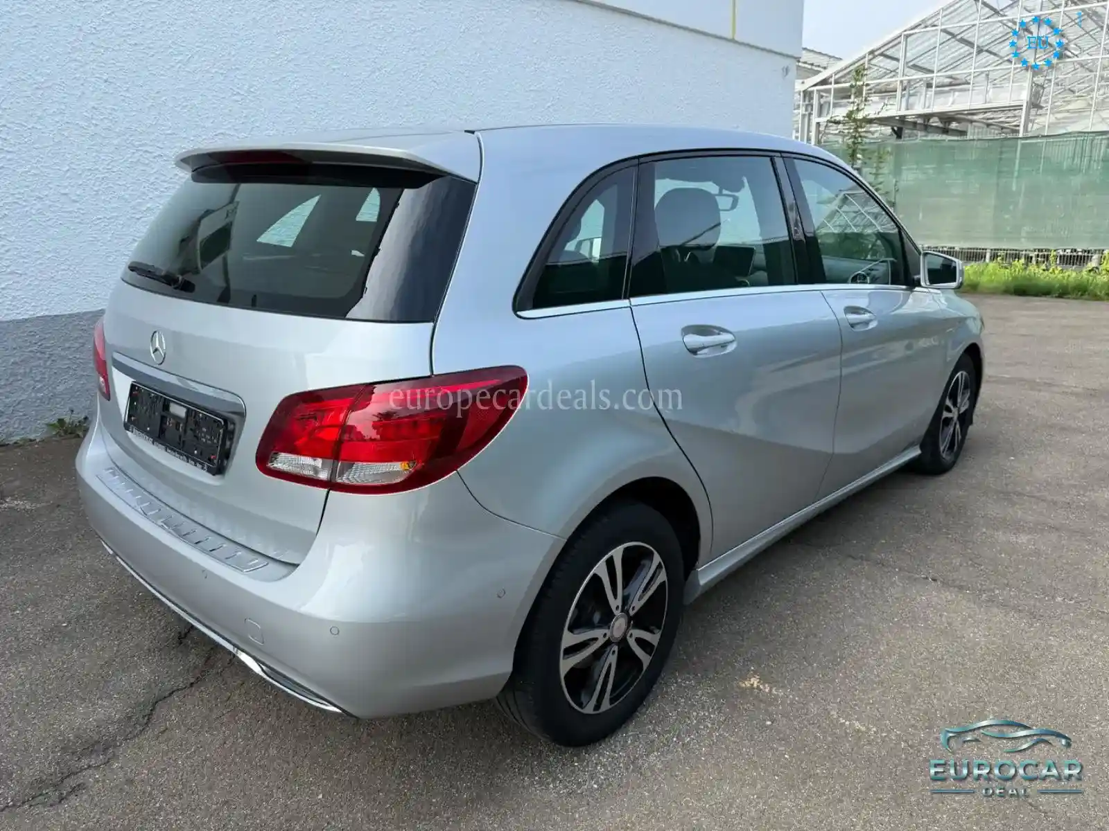 Mercedes-Benz B 180