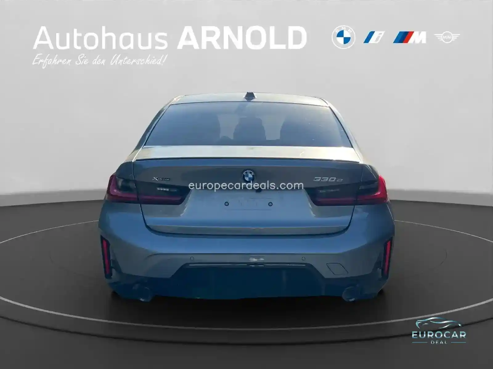 BMW 330