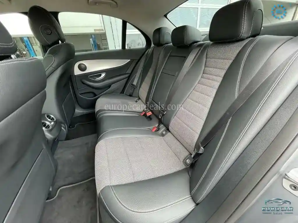 Mercedes-Benz E 200