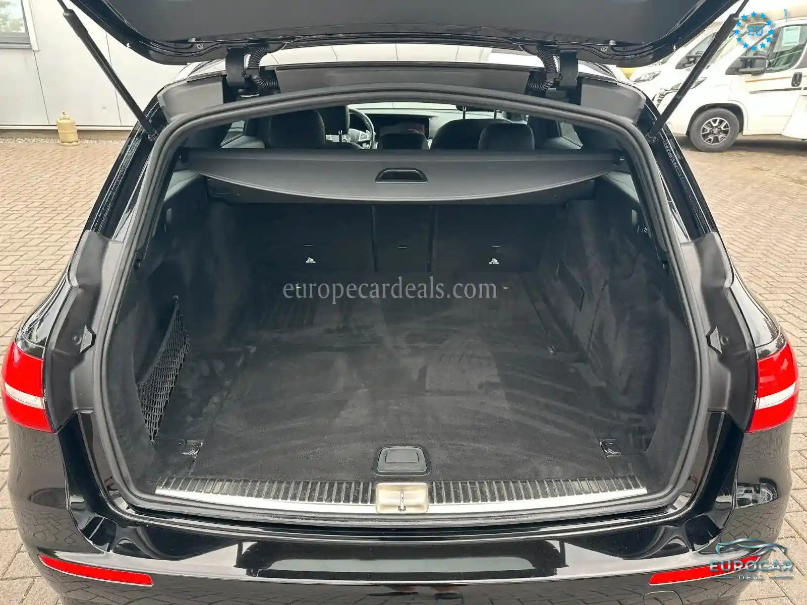 Mercedes-Benz E 63 AMG
