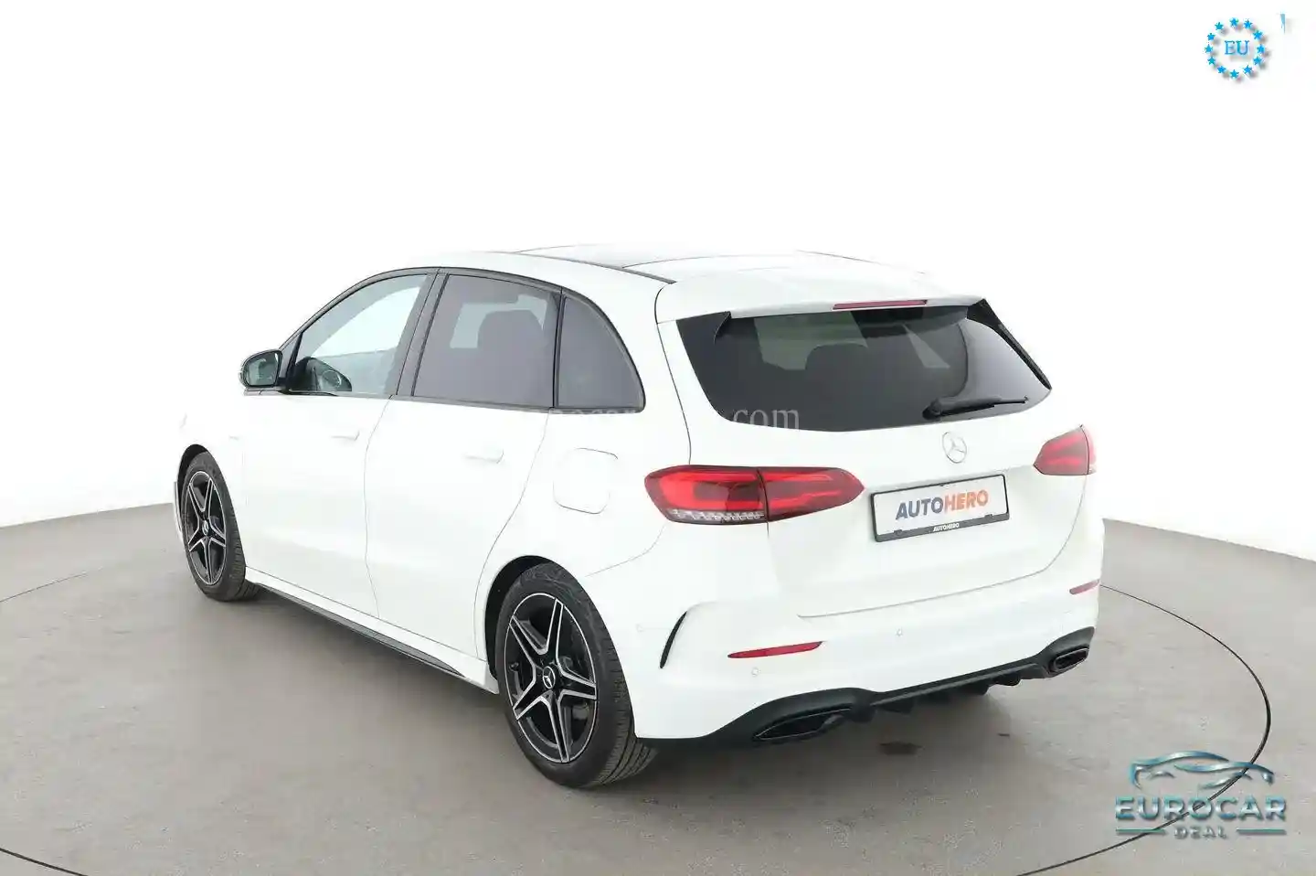 Mercedes-Benz B 180