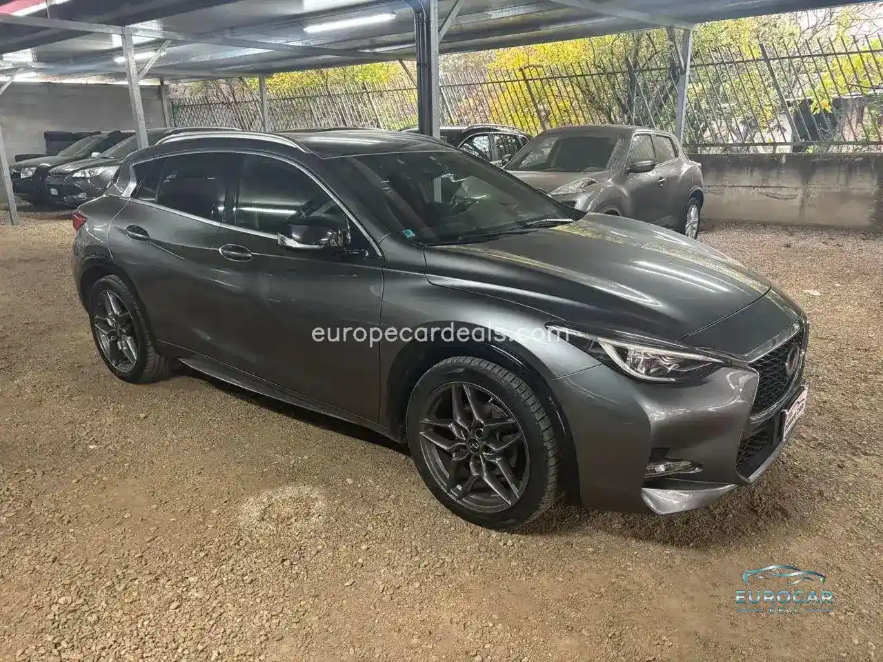 Infiniti Q30