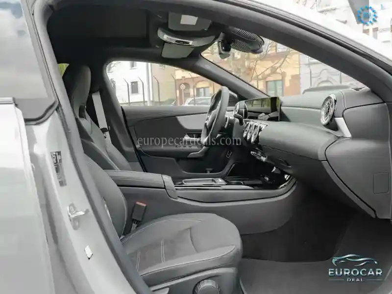 Mercedes-Benz CLA 220