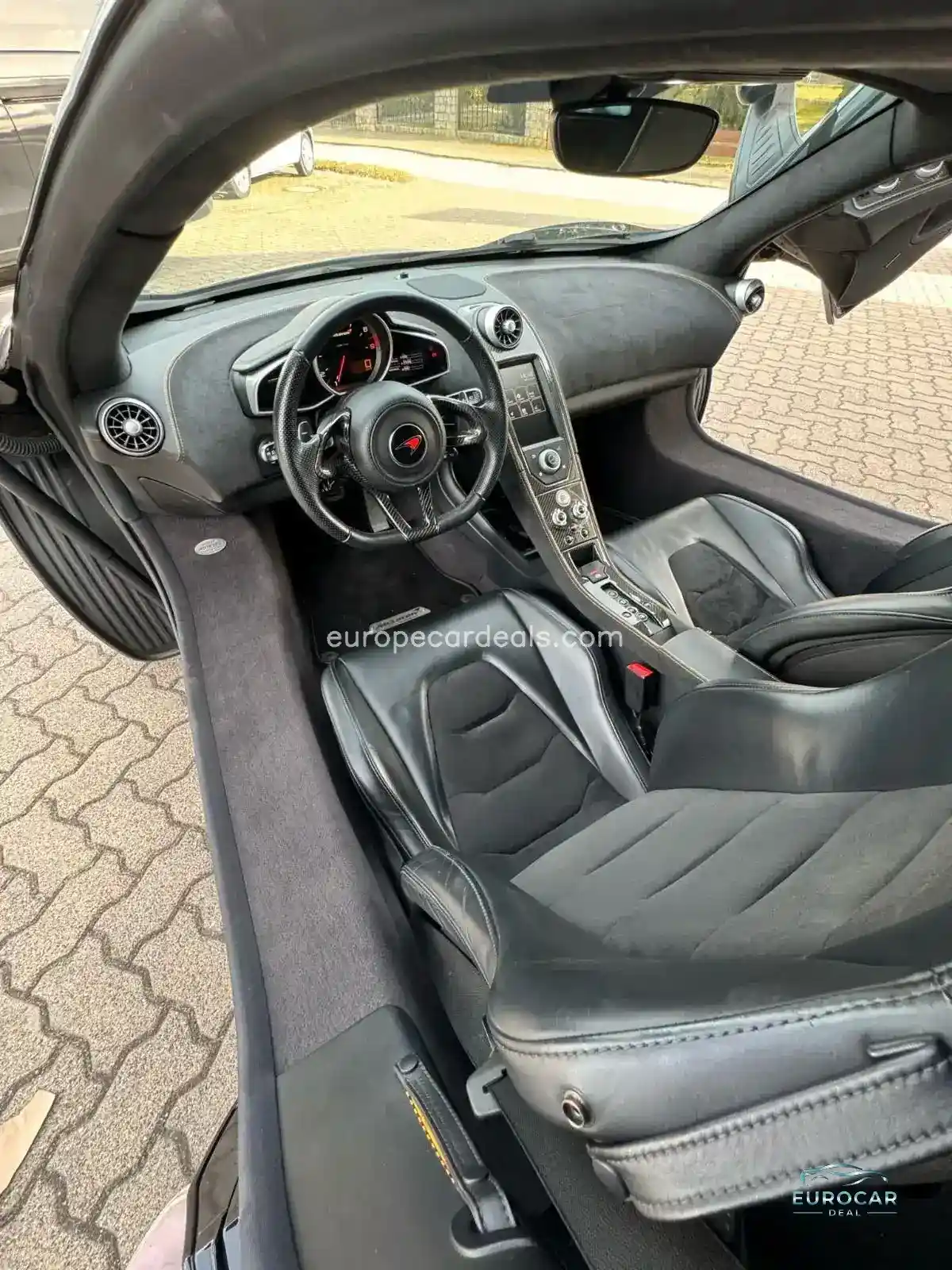 McLaren MP4-12C