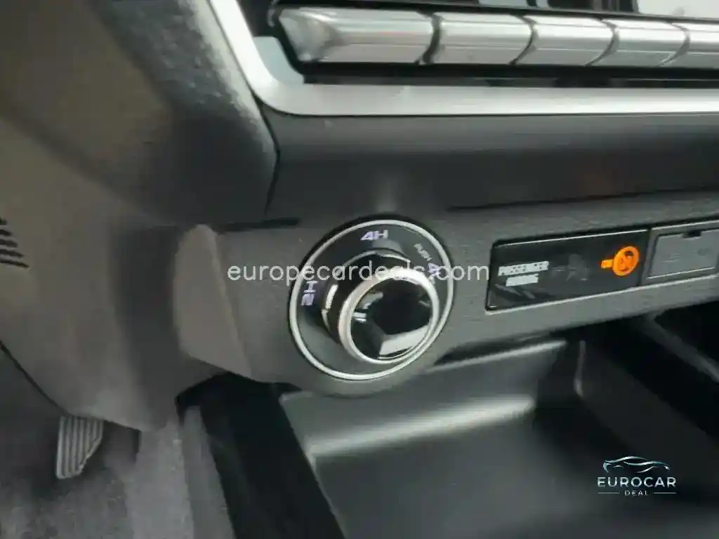 V-CROSS DoubleCab 4WD Automatik/Winter/AHK