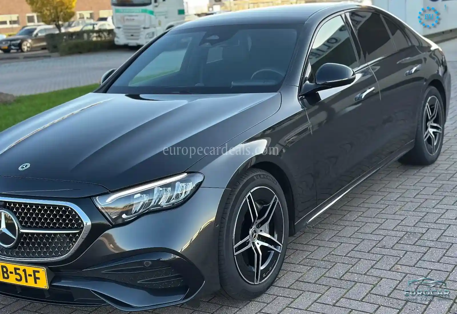 Mercedes-Benz E 200