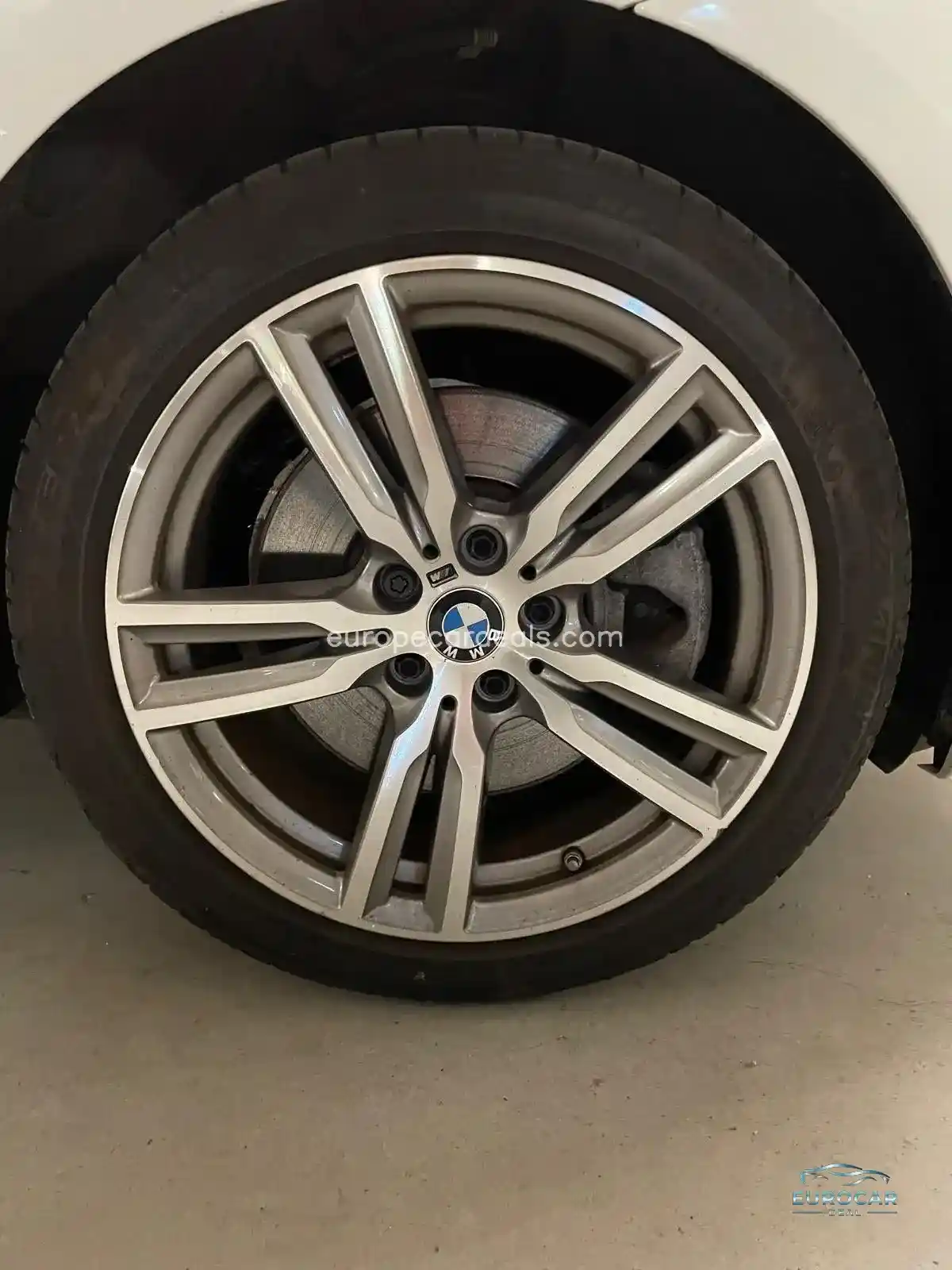 BMW 225