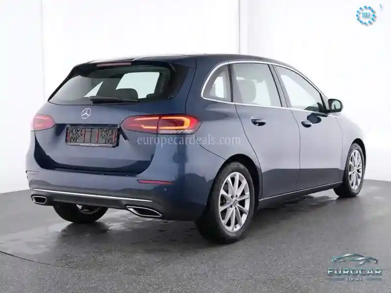 Mercedes-Benz B 180