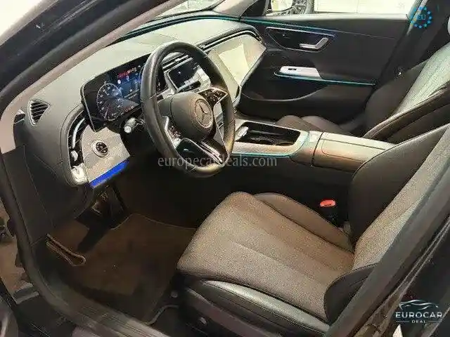 Mercedes-Benz E 220