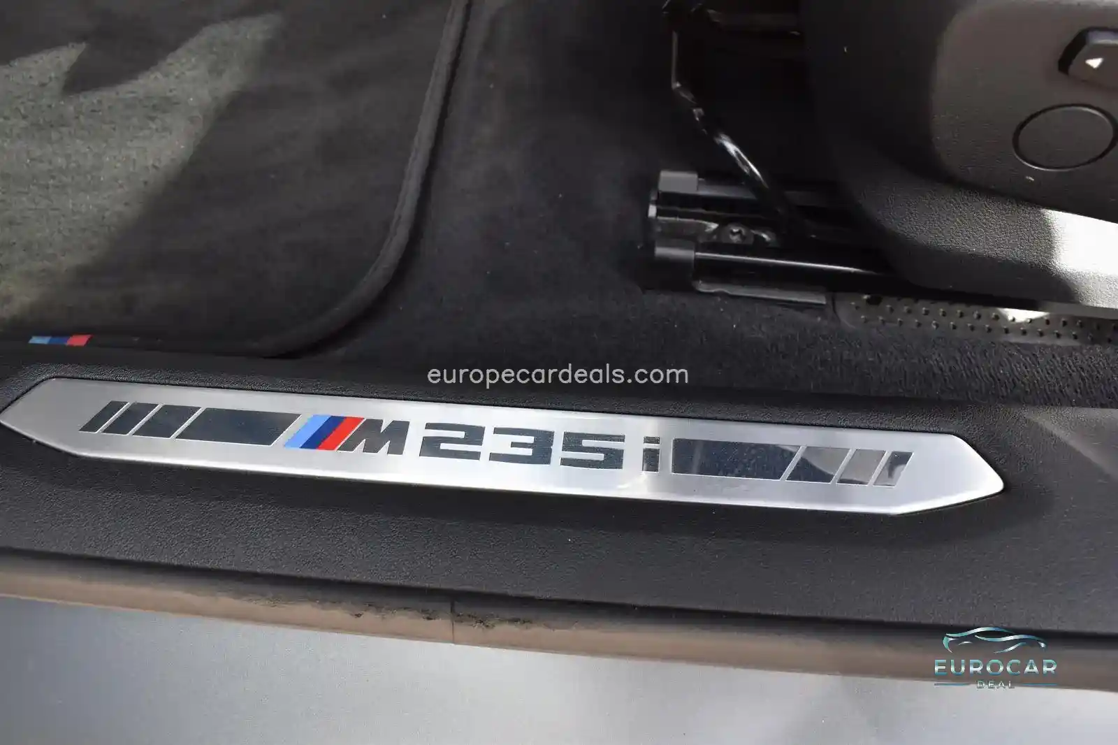 BMW M235