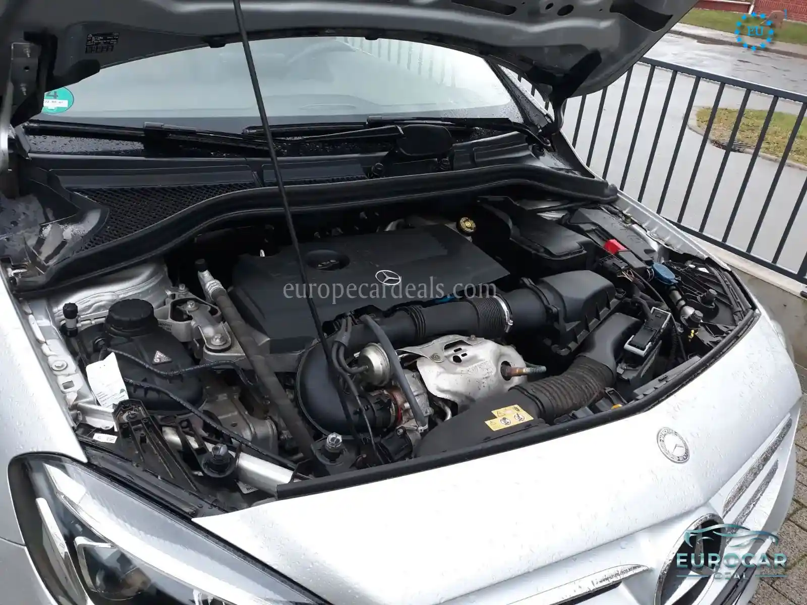 Mercedes-Benz B 200