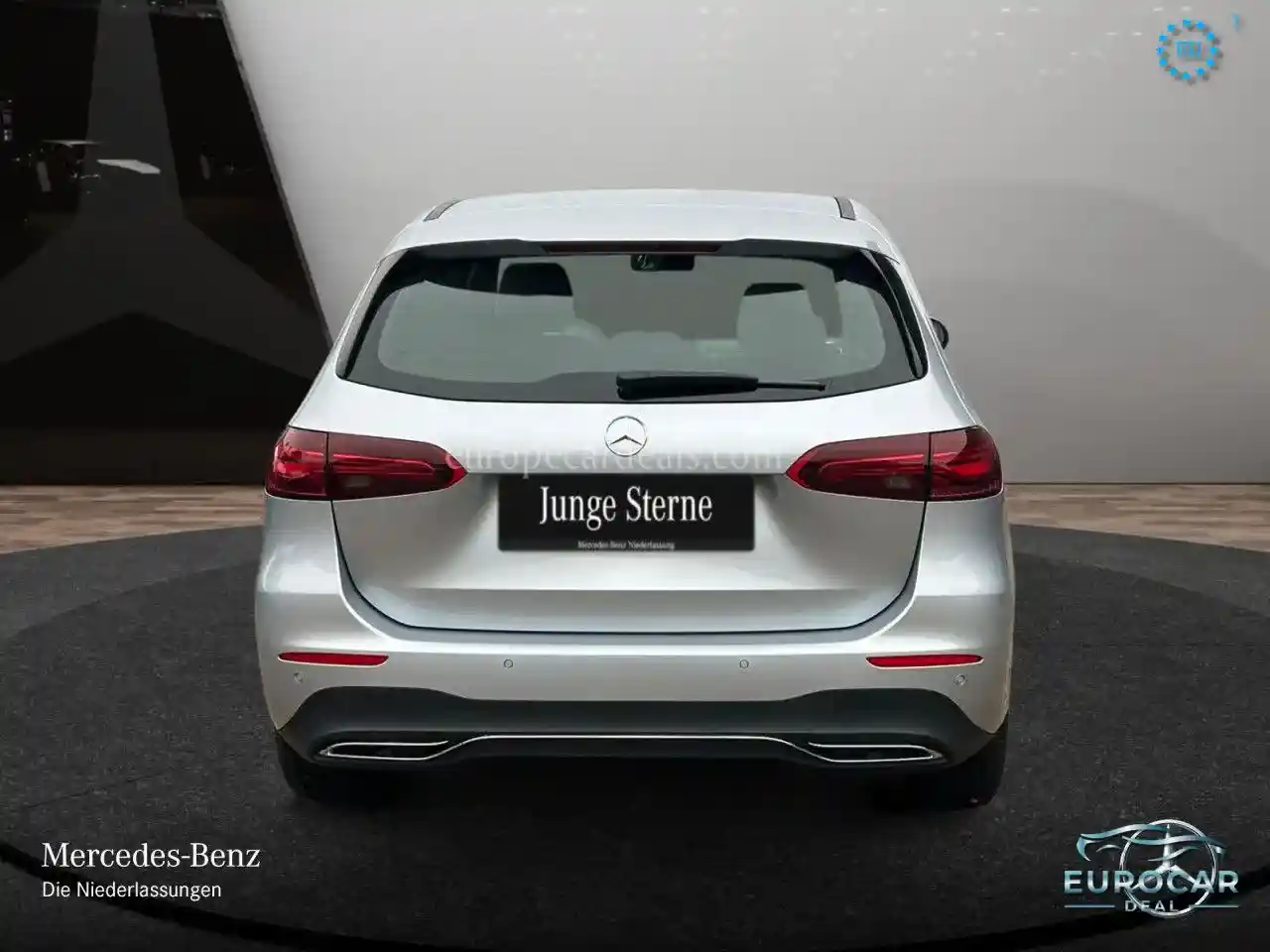 Mercedes-Benz B 180