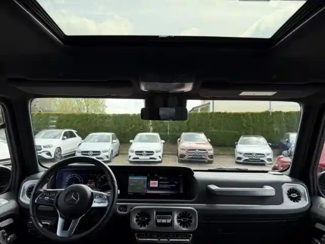 Mercedes-Benz G 500