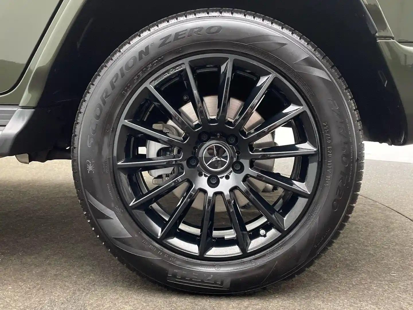 Mercedes-Benz G 500