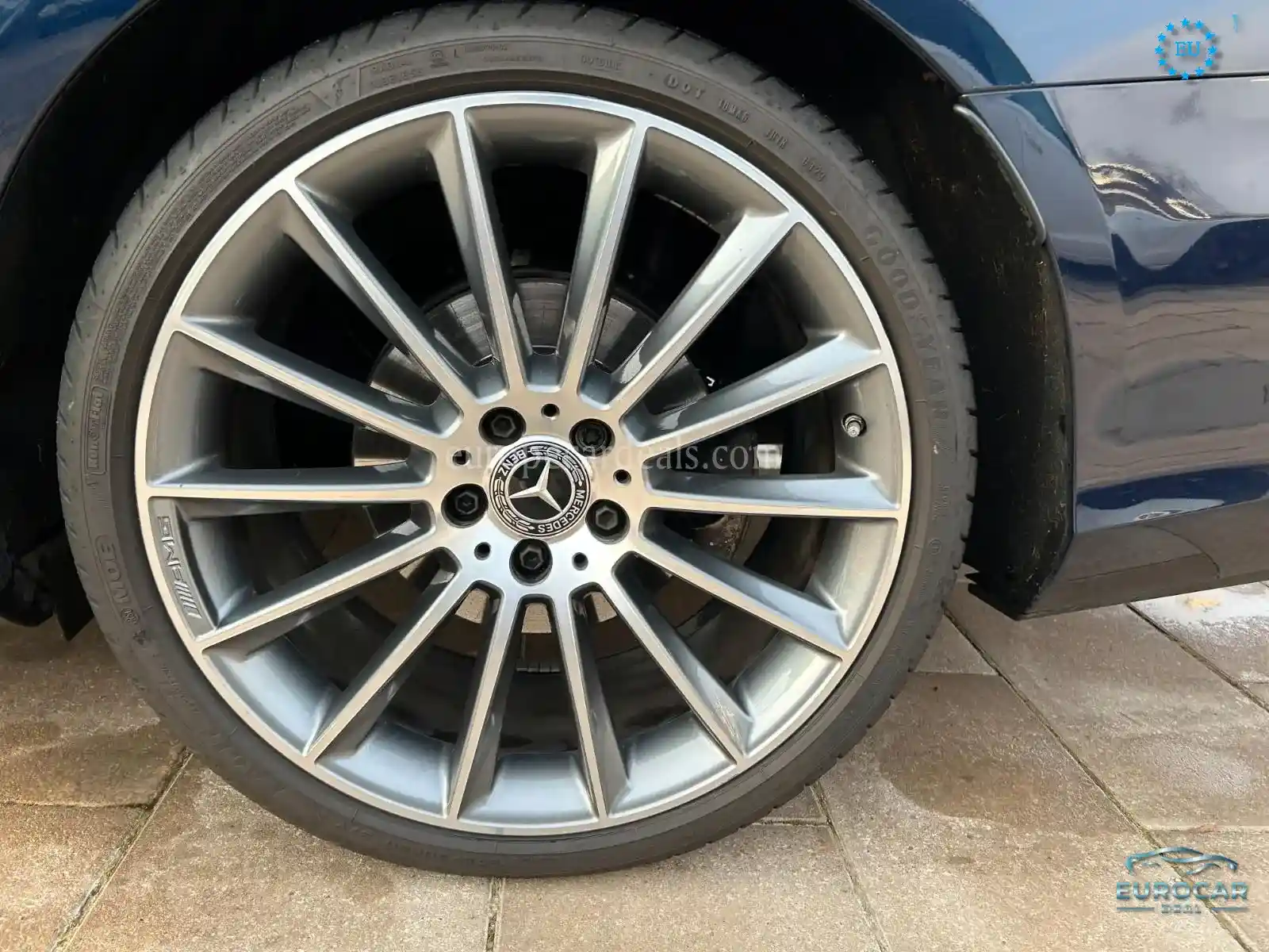 Mercedes-Benz E 300