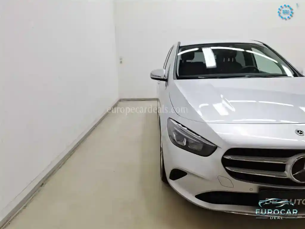 Mercedes-Benz B 220