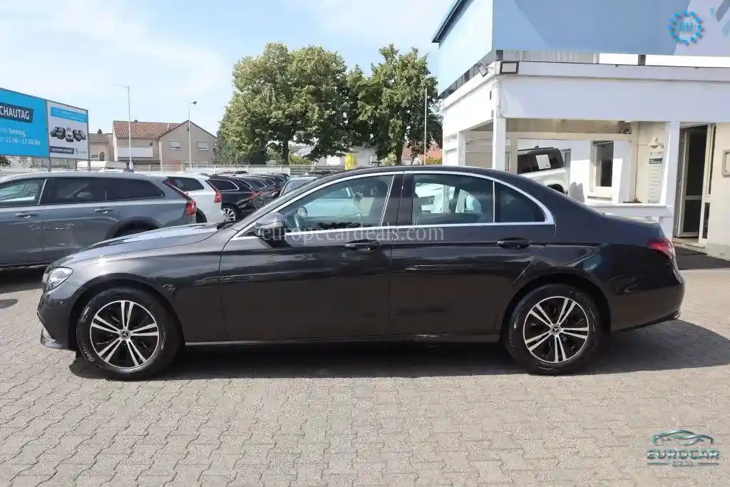 Mercedes-Benz E 220