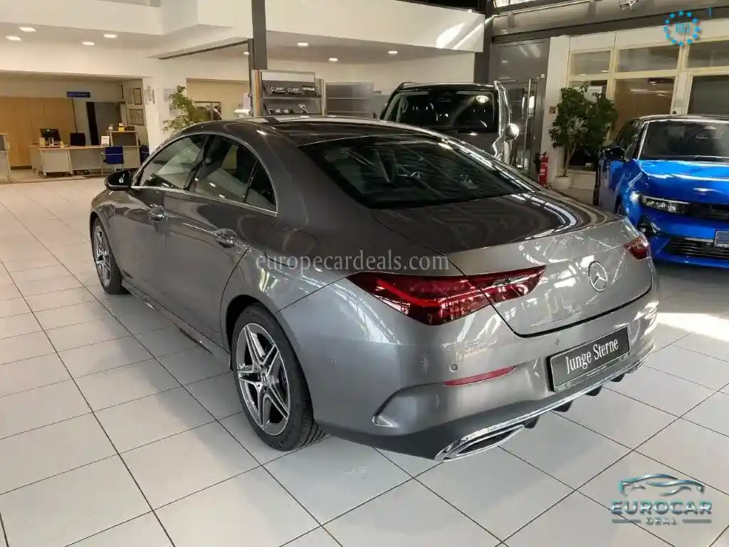 Mercedes-Benz CLA 200