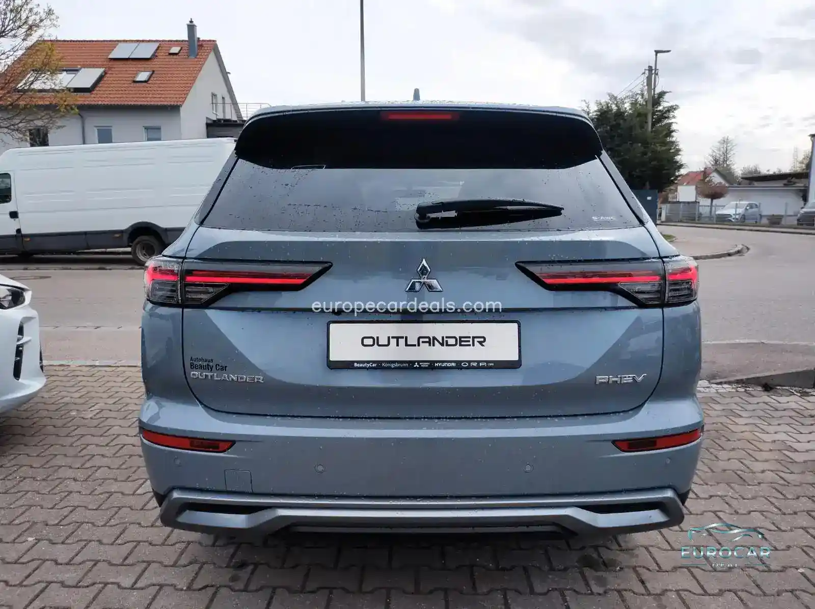 Mitsubishi Plug-in Hybrid Outlander