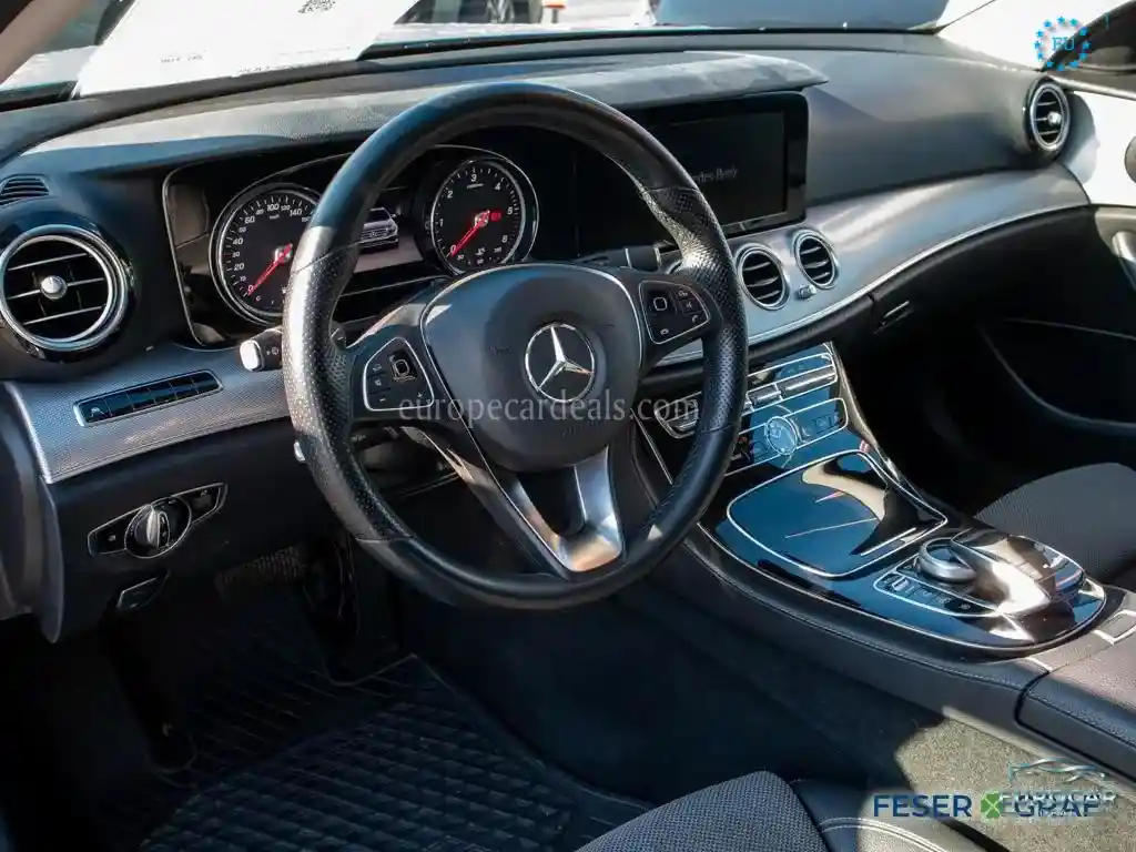 Mercedes-Benz E 220